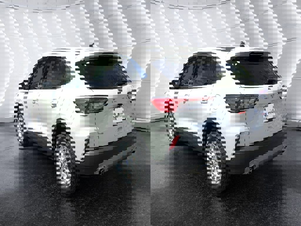 Used 2020 Ford Escape SE image 6