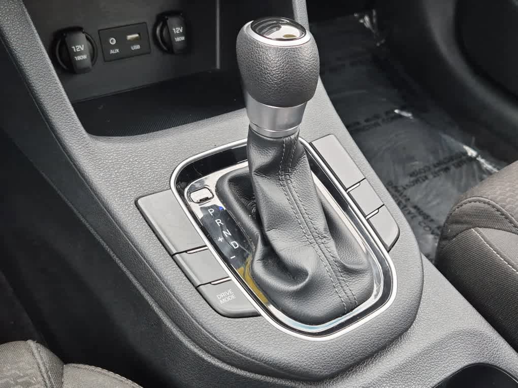 Used 2019 Hyundai Elantra GT FWD image 12
