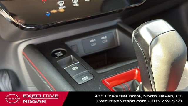 Used 2025 Nissan Kicks SR w/ Interior Electronics Package FWD image 18