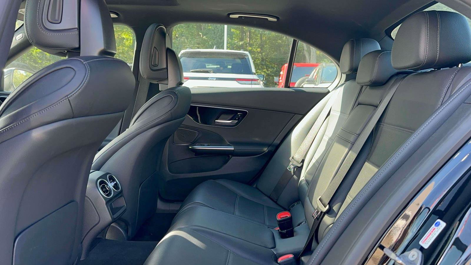 Used 2022 Mercedes-Benz C 300 4MATIC Sedan image 10