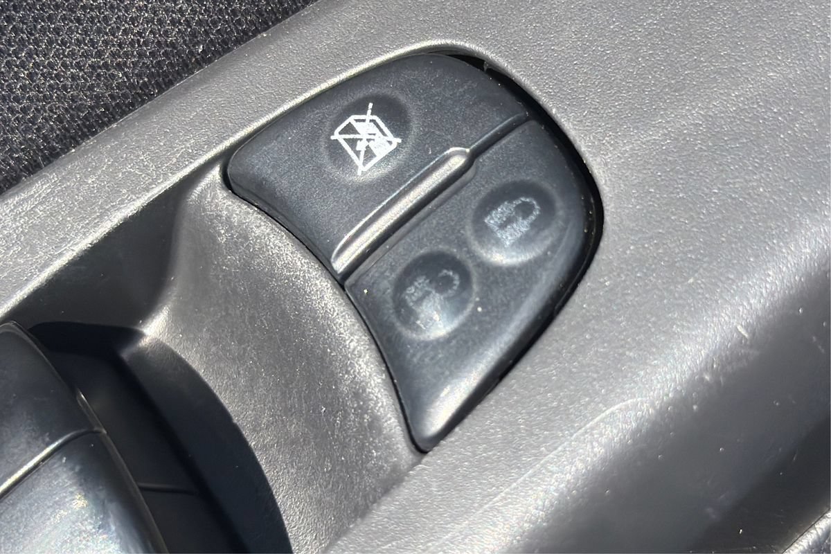 Used 2019 Nissan Sentra SV FWD image 35