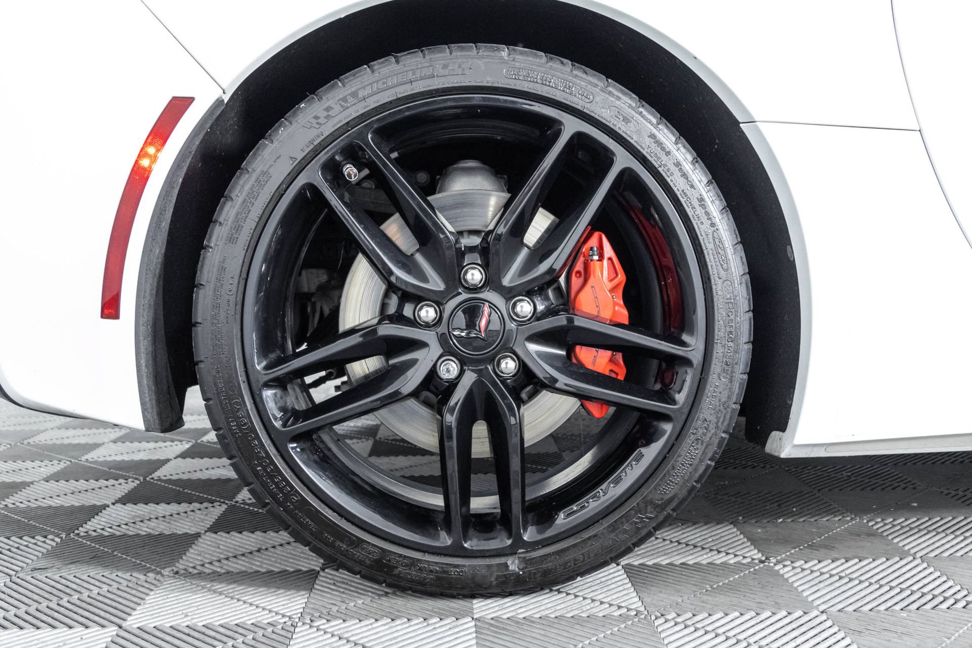 Used 2019 Chevrolet Corvette Stingray Coupe w/ Battery Protection Package RWD image 39