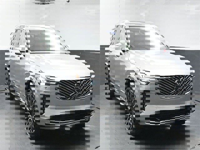 New 2025 Volvo XC90 B6 Ultra image 2
