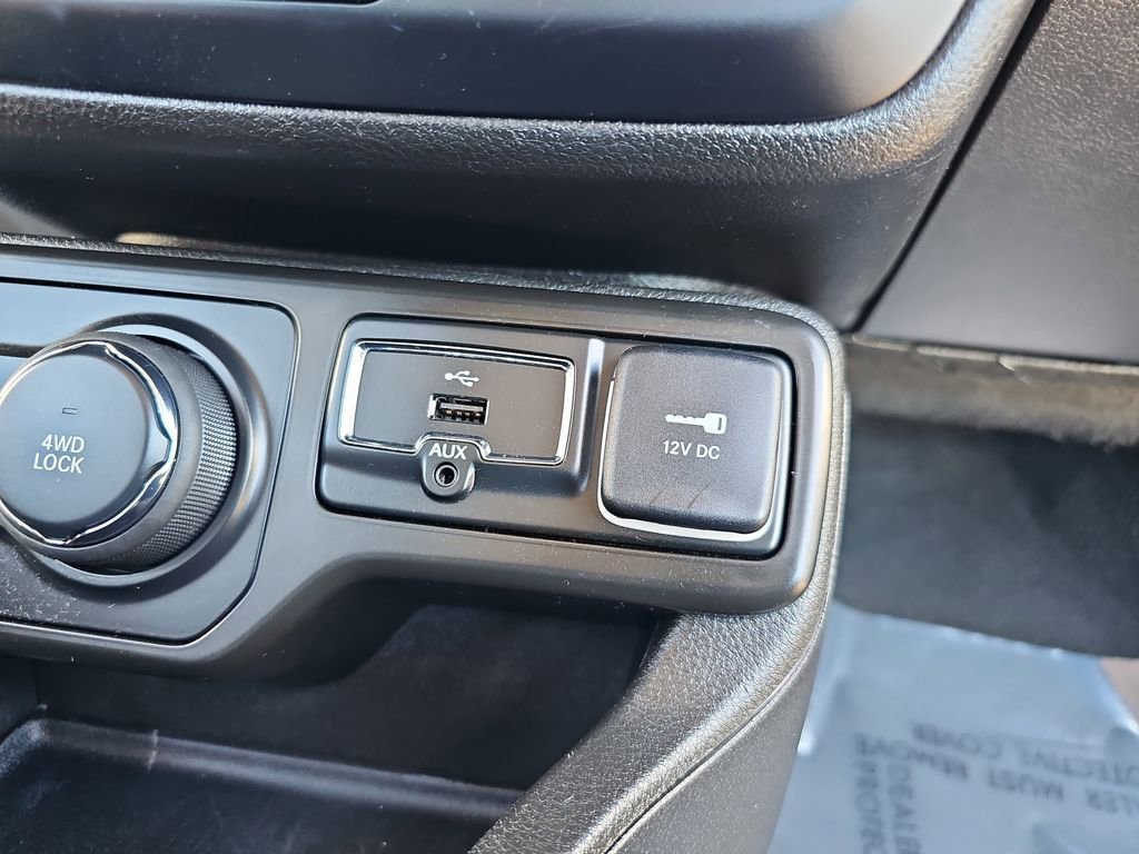 Used 2021 Jeep Renegade Sport w/ Sport Appearance Group image 23