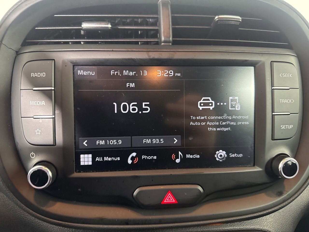 Used 2025 Kia Soul LX FWD image 14