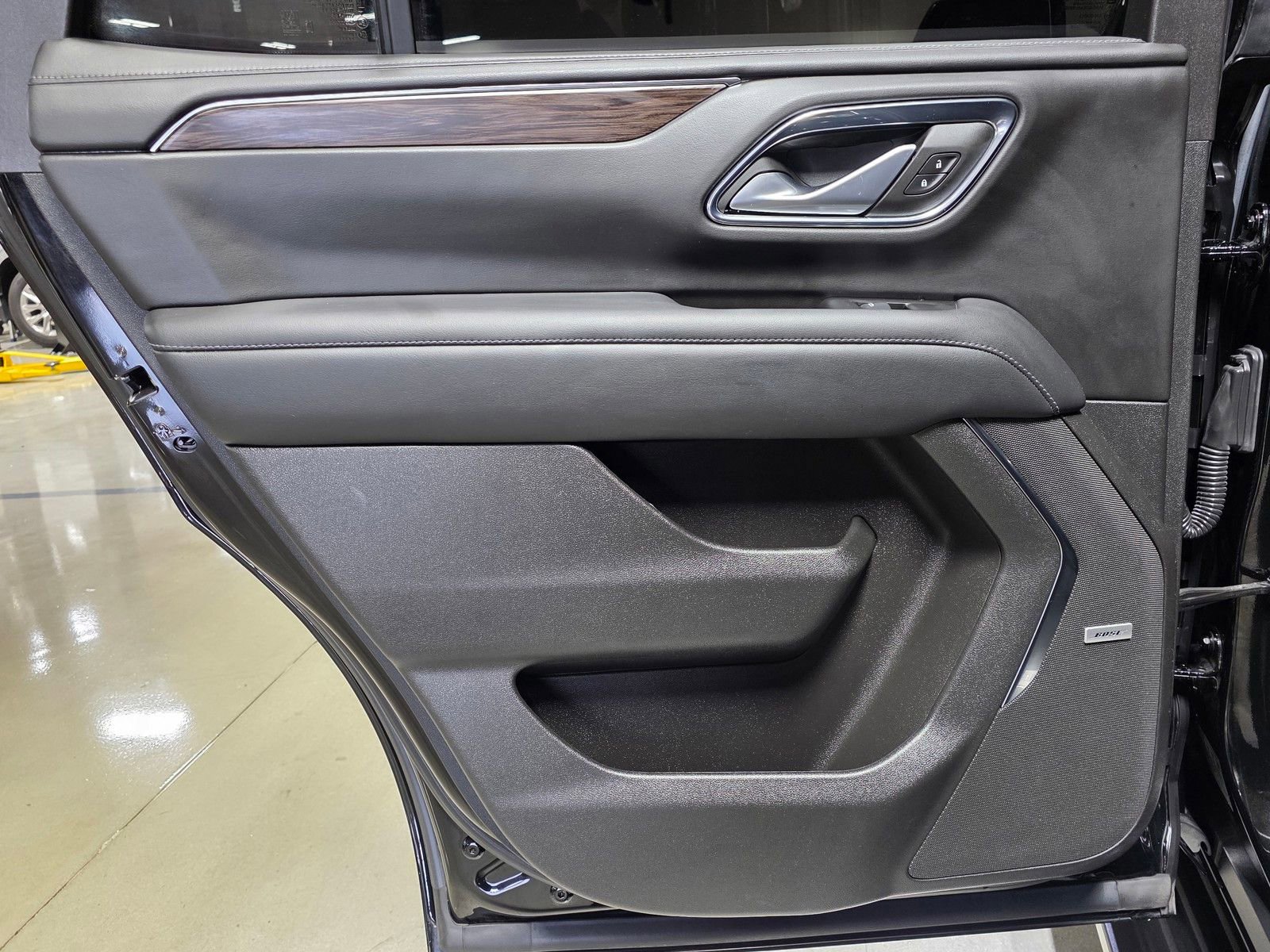 Used 2022 Chevrolet Tahoe LT w/ Luxury Package image 14