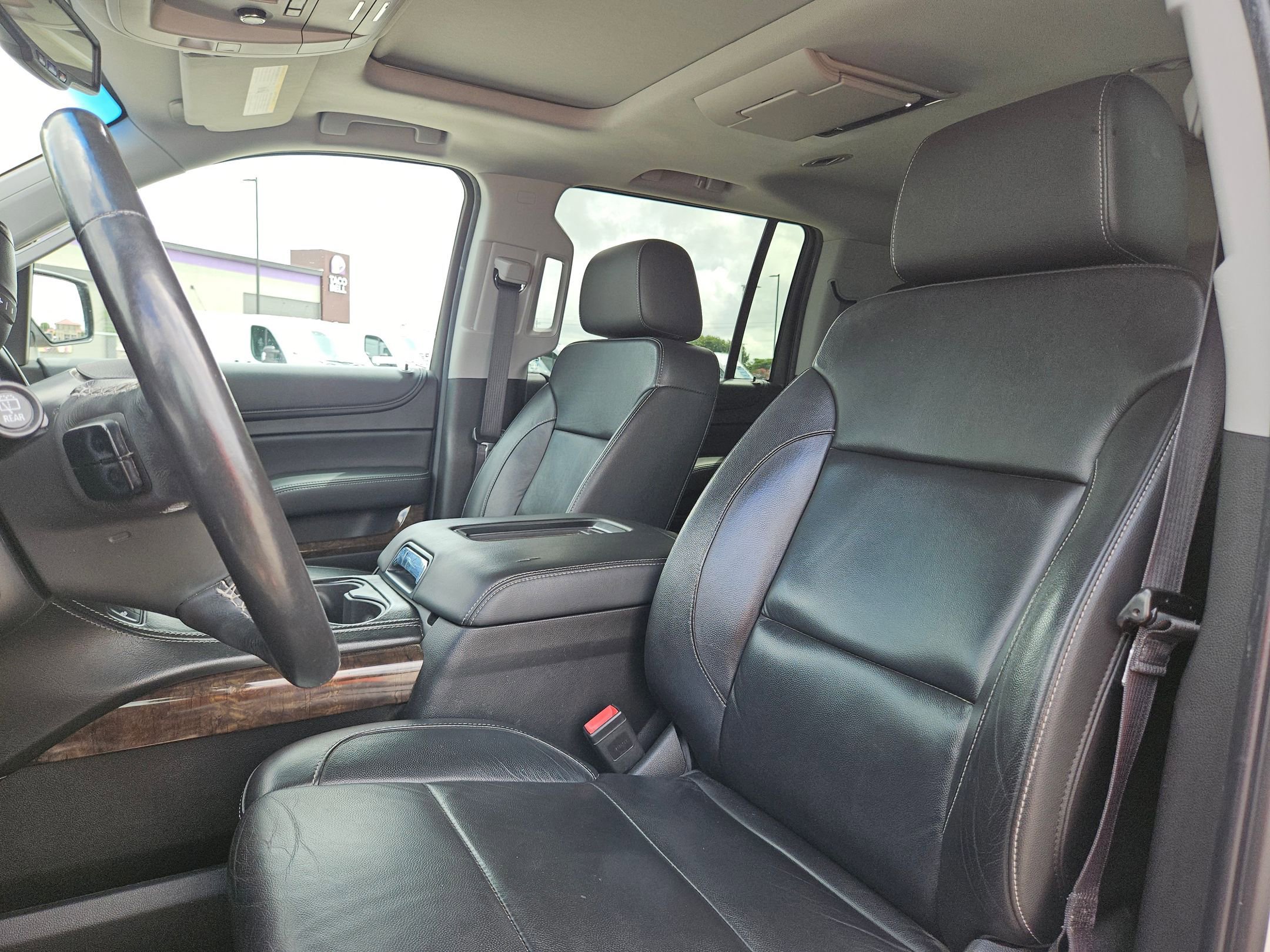 Used 2018 Chevrolet Suburban LT AWD/4WD image 13