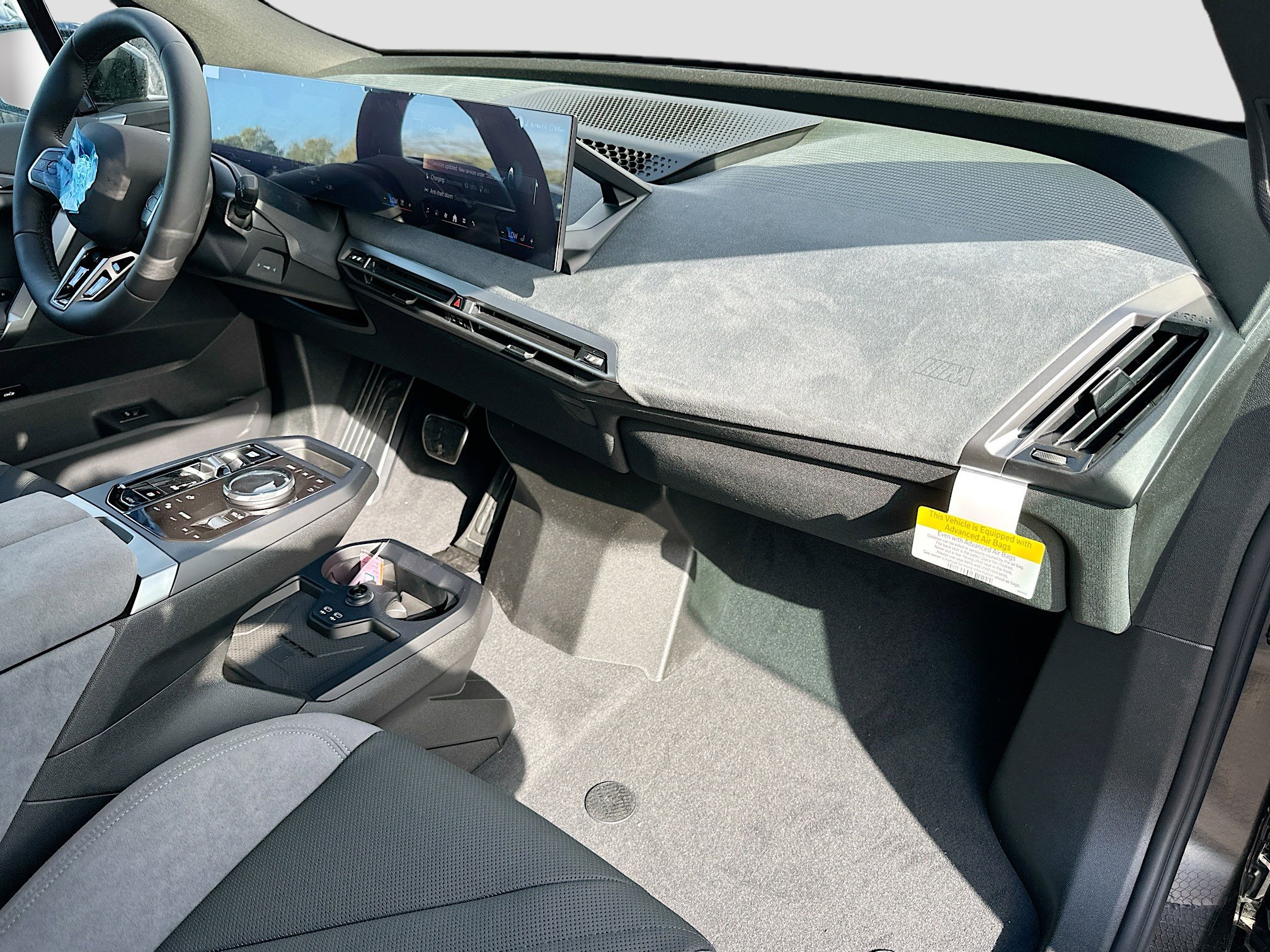 New 2026 BMW iX xDrive60 w/ M Sport Package image 24