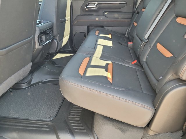 New 2026 GMC Sierra 2500 AT4 w/ AT4 Premium Plus Package AWD/4WD image 11