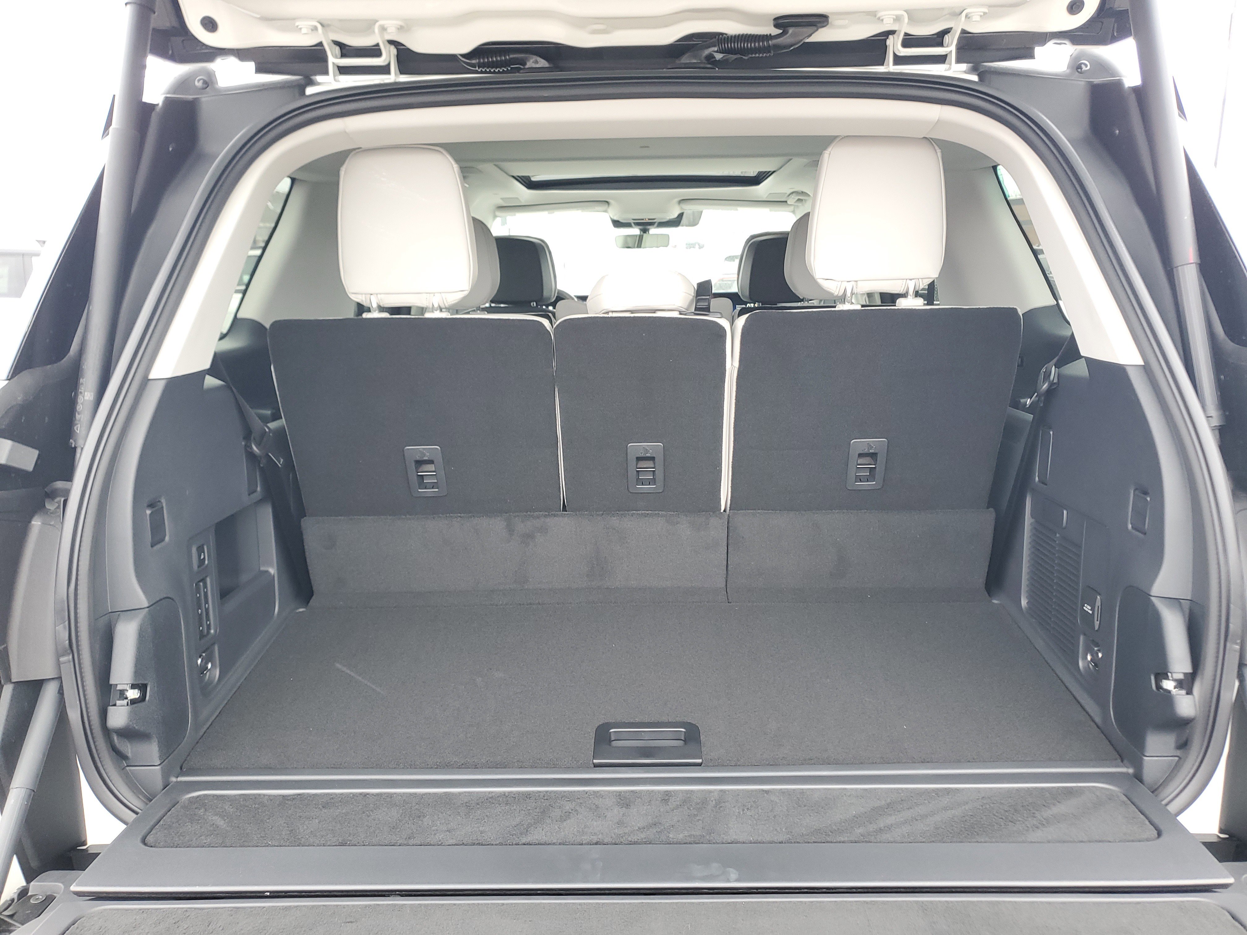 New 2026 Lincoln Navigator Reserve w/ Jet Appearance Package image 32