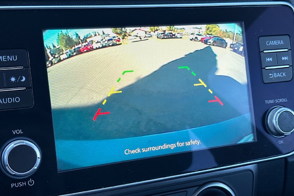 Used 2025 Nissan Leaf S FWD image 18