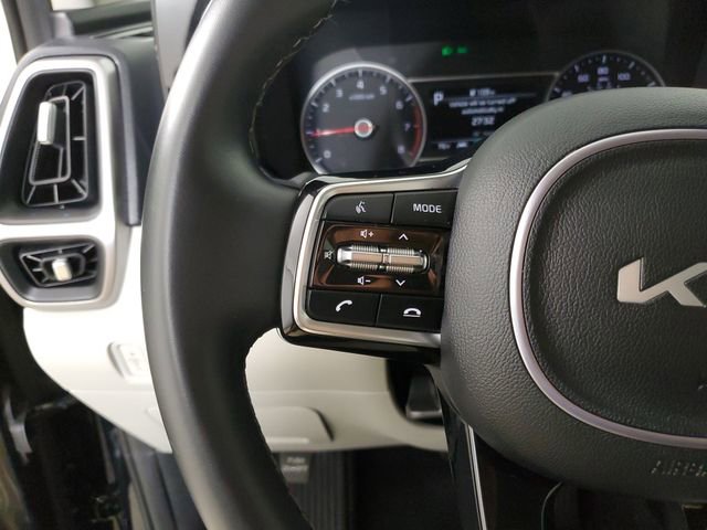 Used 2023 Kia Sorento S image 26