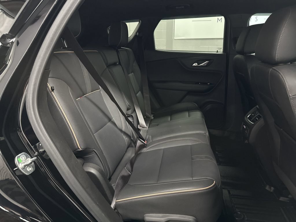 Used 2024 Chevrolet Blazer Premier w/ Enhanced Convenience Package AWD/4WD image 36