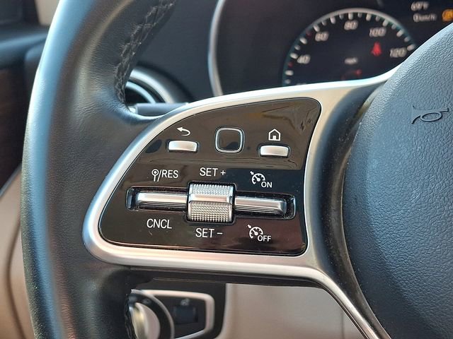 Used 2022 Mercedes-Benz GLC 300 4MATIC image 24