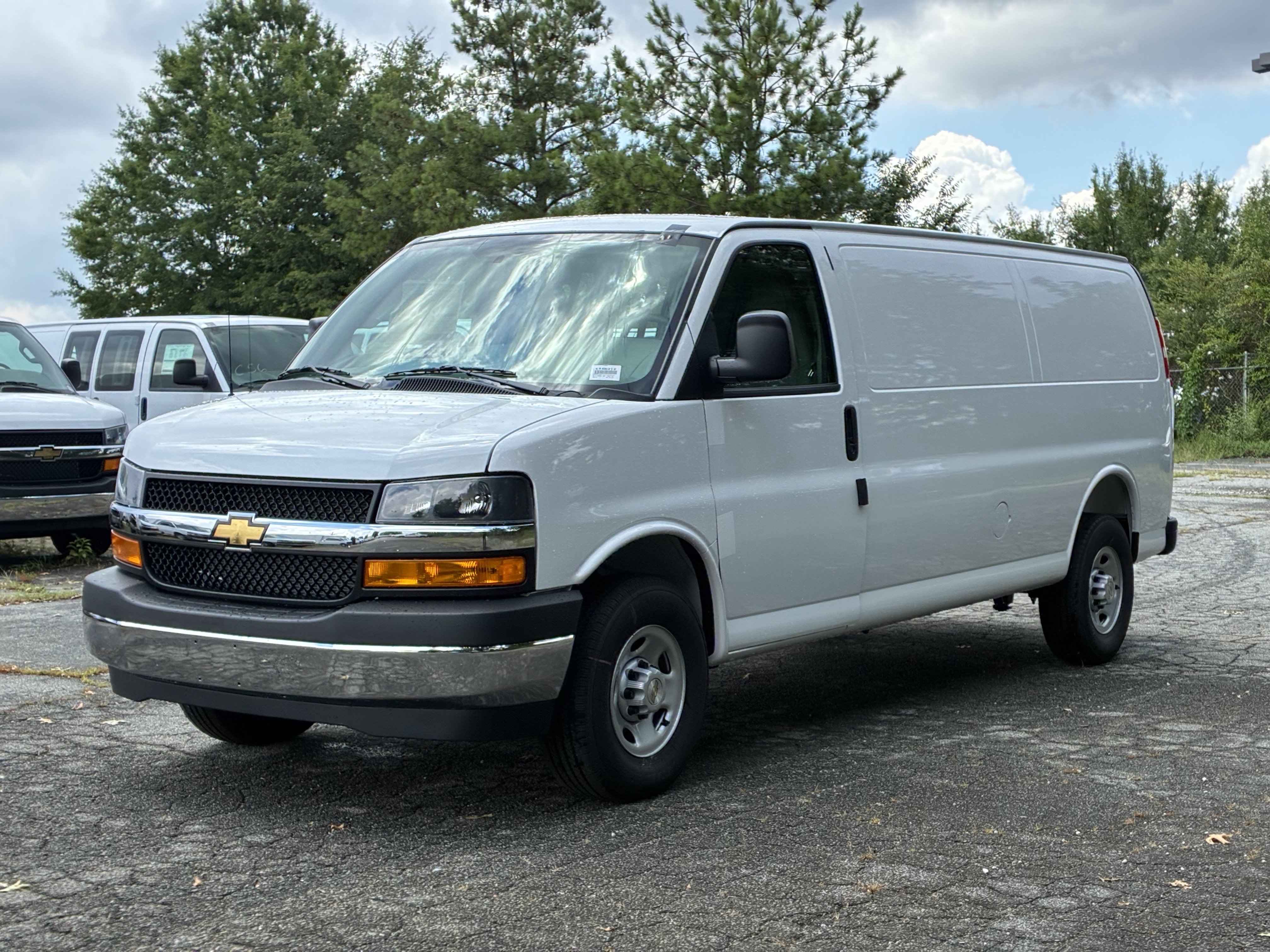 New 2026 Chevrolet Express 3500 Extended w/ Driver Convenience Package RWD image 6