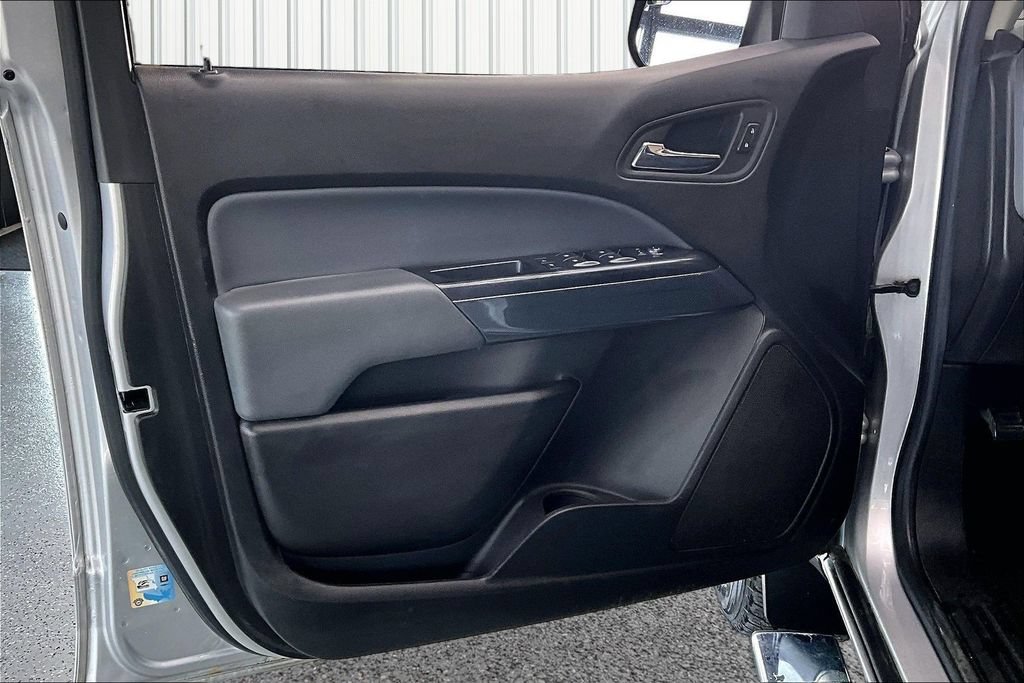 Used 2017 Chevrolet Colorado Z71 AWD/4WD image 19