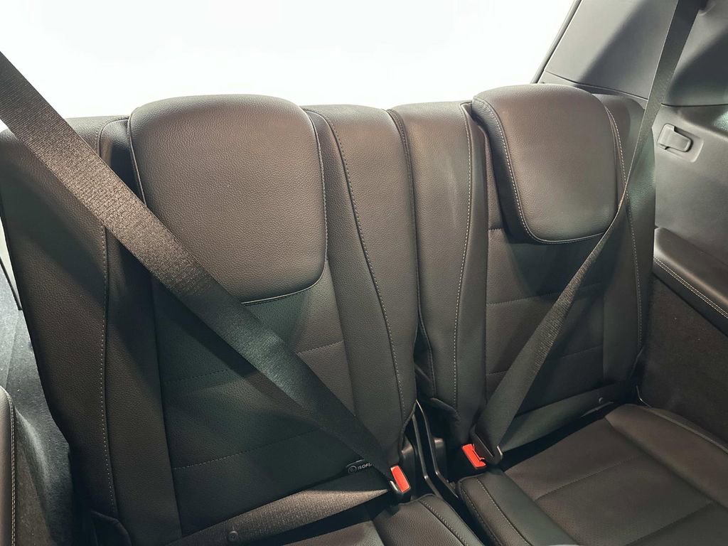 Used 2024 Mercedes-Benz GLS 450 4MATIC image 22