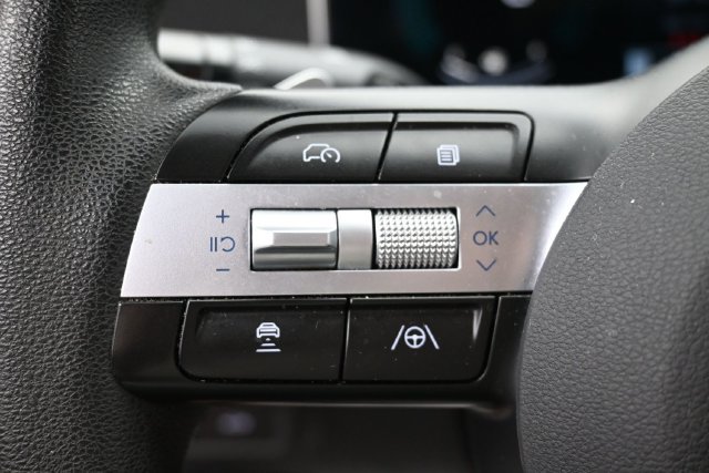 Used 2025 Hyundai Sonata SEL FWD image 17