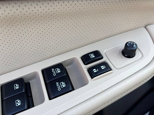 Used 2016 Subaru Outback 2.5i Limited AWD/4WD image 13