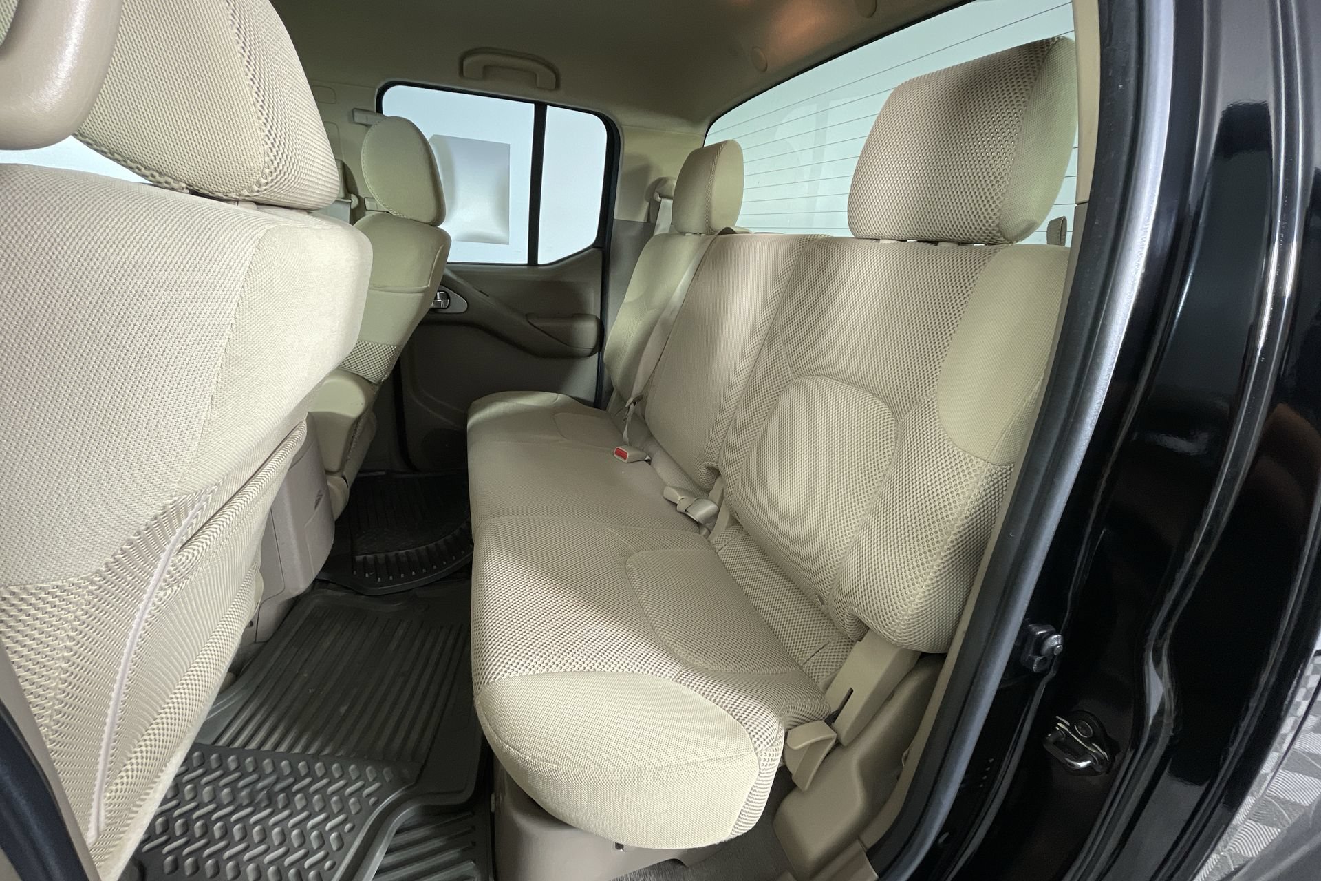 Used 2008 Nissan Frontier SE w/ SE Value Truck Pkg AWD/4WD image 20