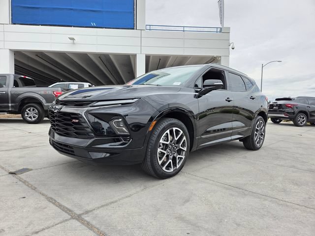 Certified 2023 Chevrolet Blazer RS w/ Driver Confidence II Package FWD image 2