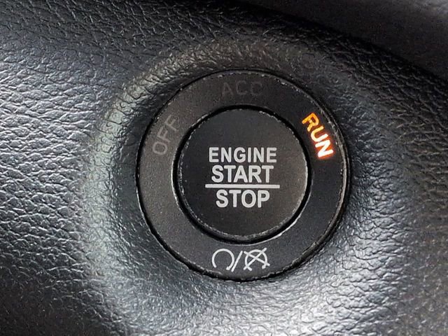 Used 2022 Jeep Cherokee Limited image 36