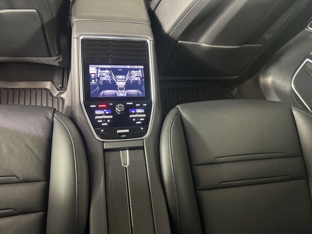 Certified 2023 Porsche Panamera 4 Platinum Edition image 36