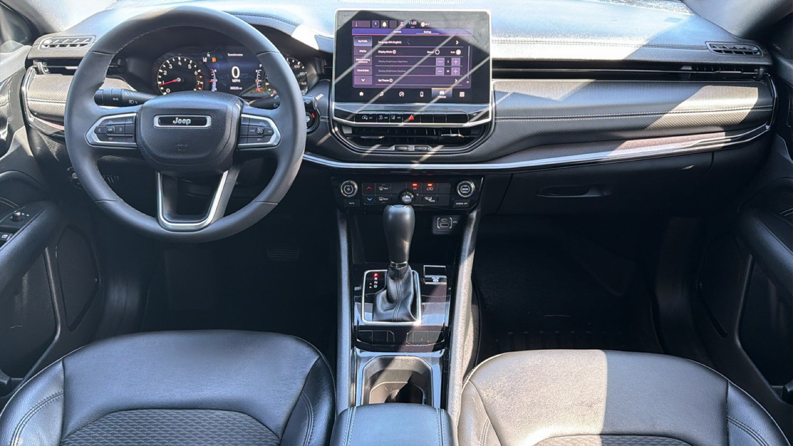Used 2022 Jeep Compass Latitude FWD image 26