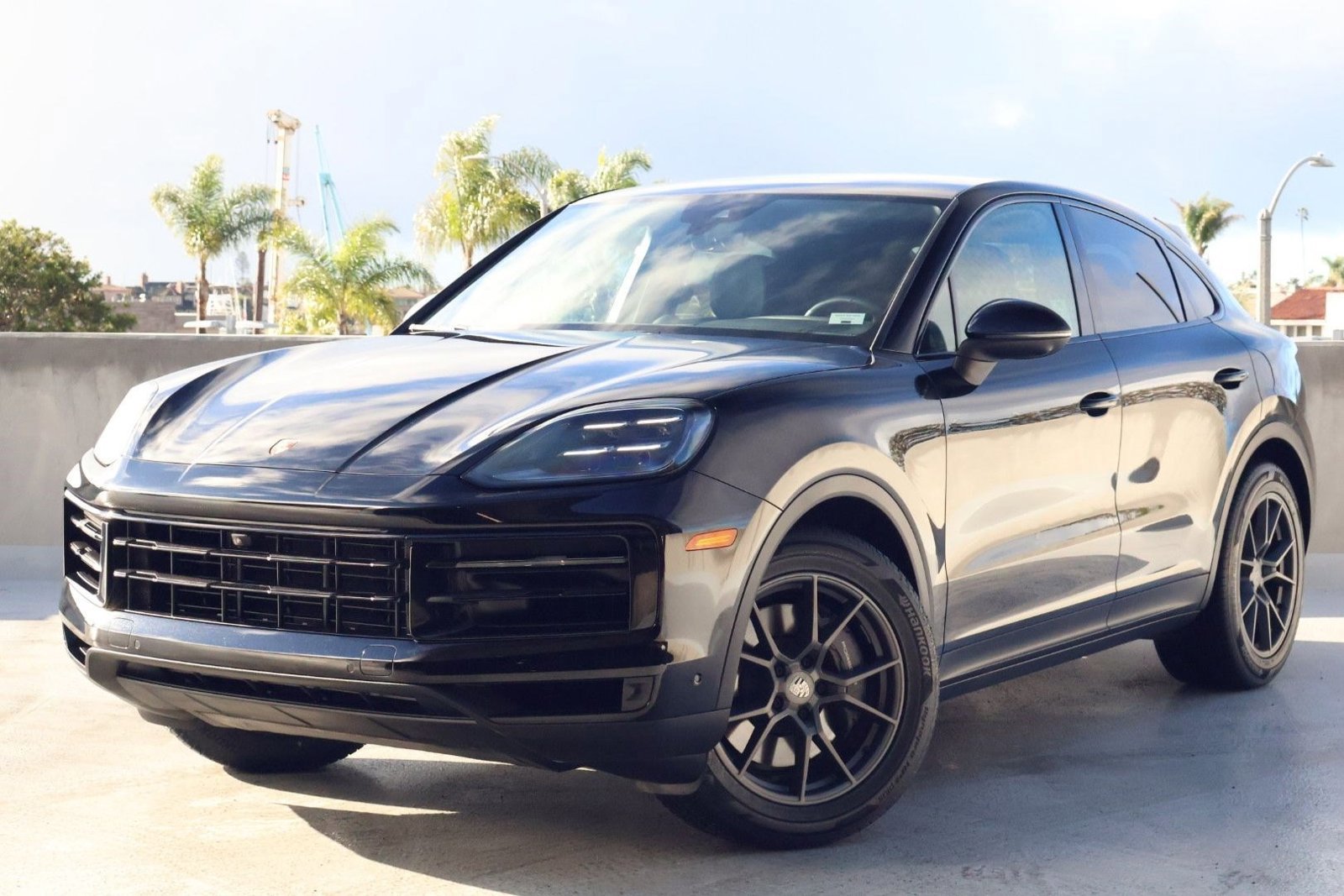 Certified 2024 Porsche Cayenne image 1