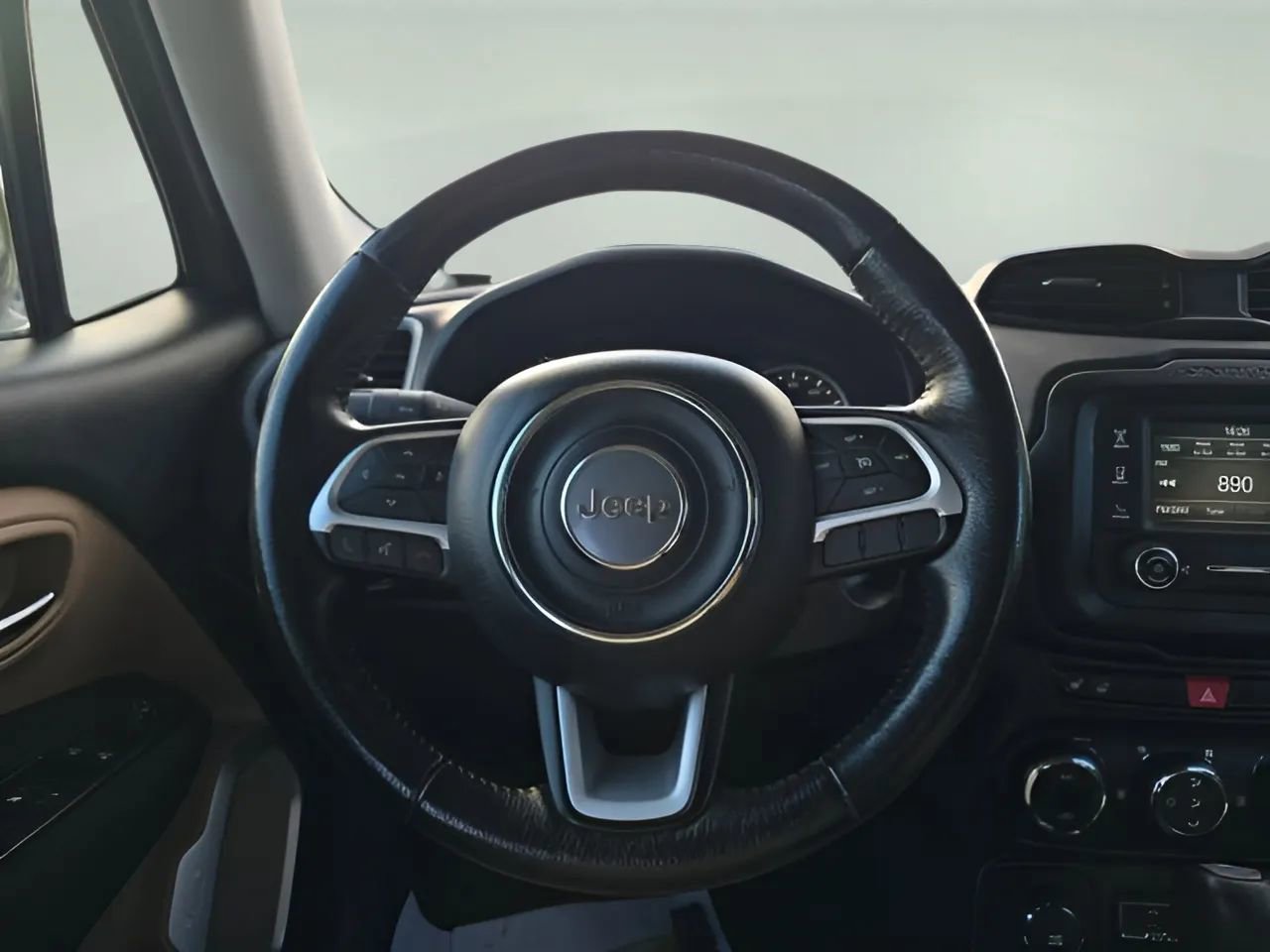 Used 2015 Jeep Renegade Latitude w/ Popular Equipment Group image 13