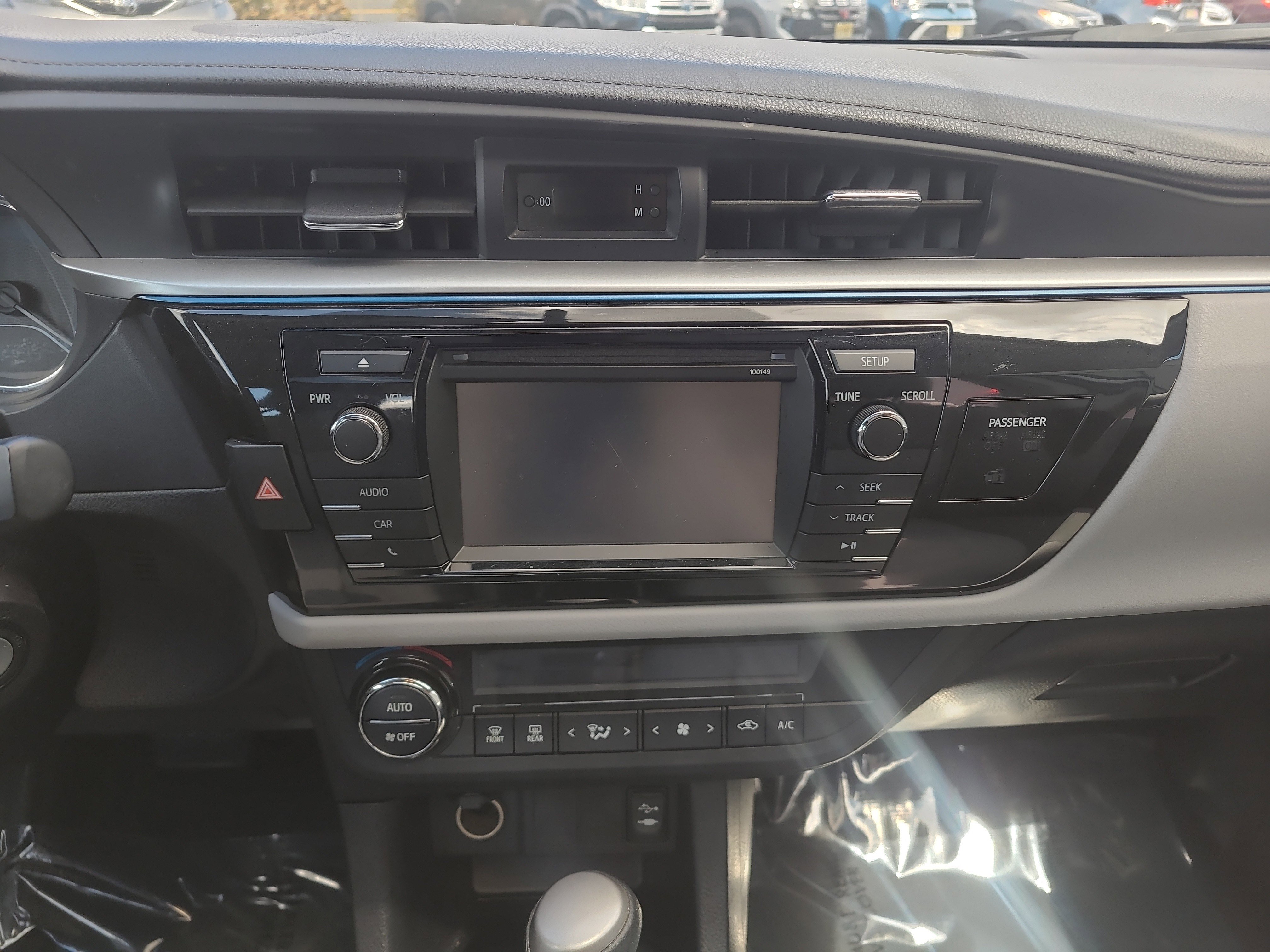 Used 2015 Toyota Corolla LE image 21