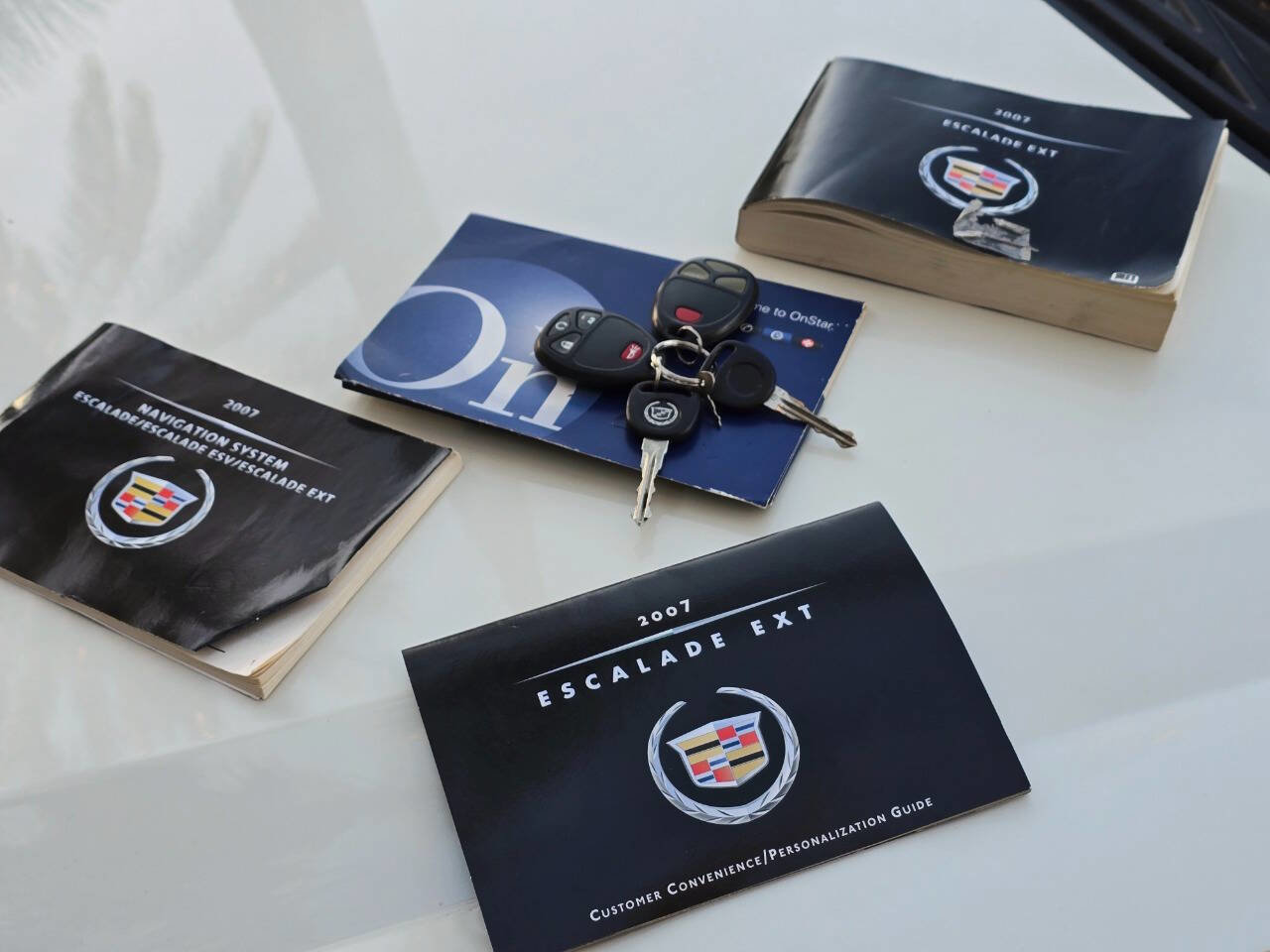 Used 2007 Cadillac Escalade EXT w/ Information Package image 73