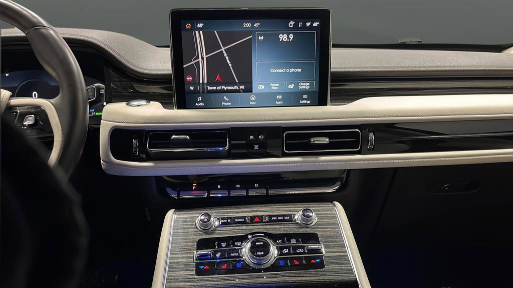 Used 2022 Lincoln Aviator Black Label Grand Touring w/ Class IV Trailer Tow Package image 13