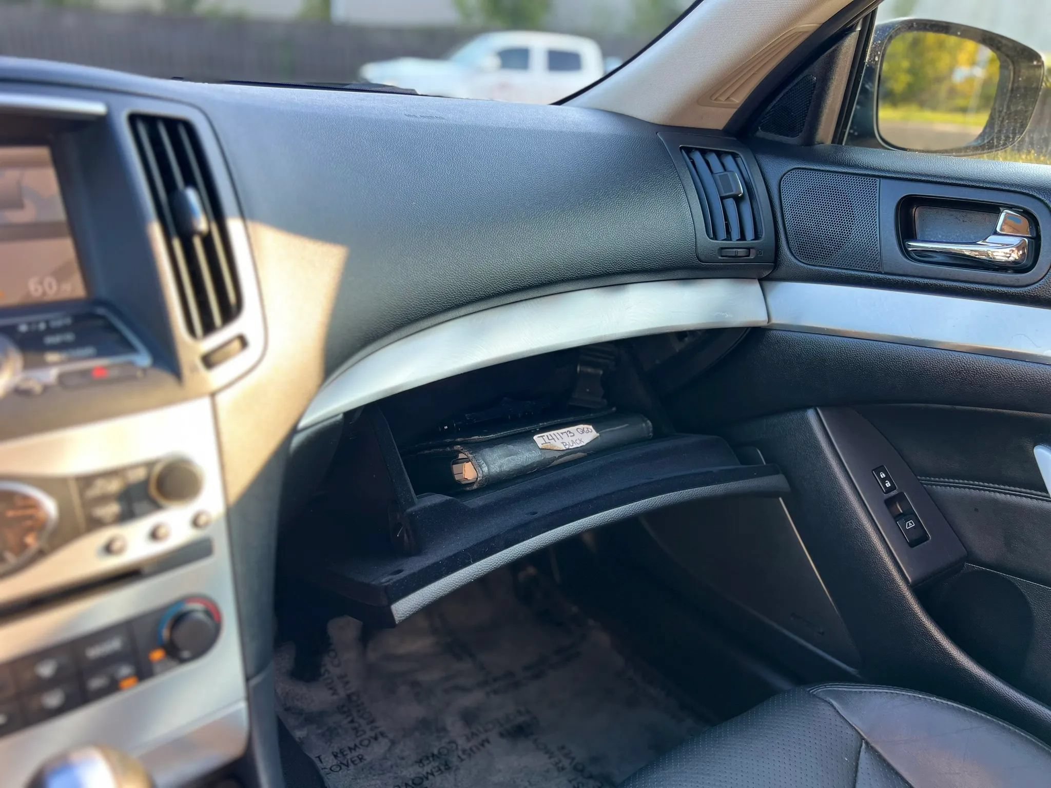 Used 2014 INFINITI Q60 AWD Coupe w/ Premium Package image 27