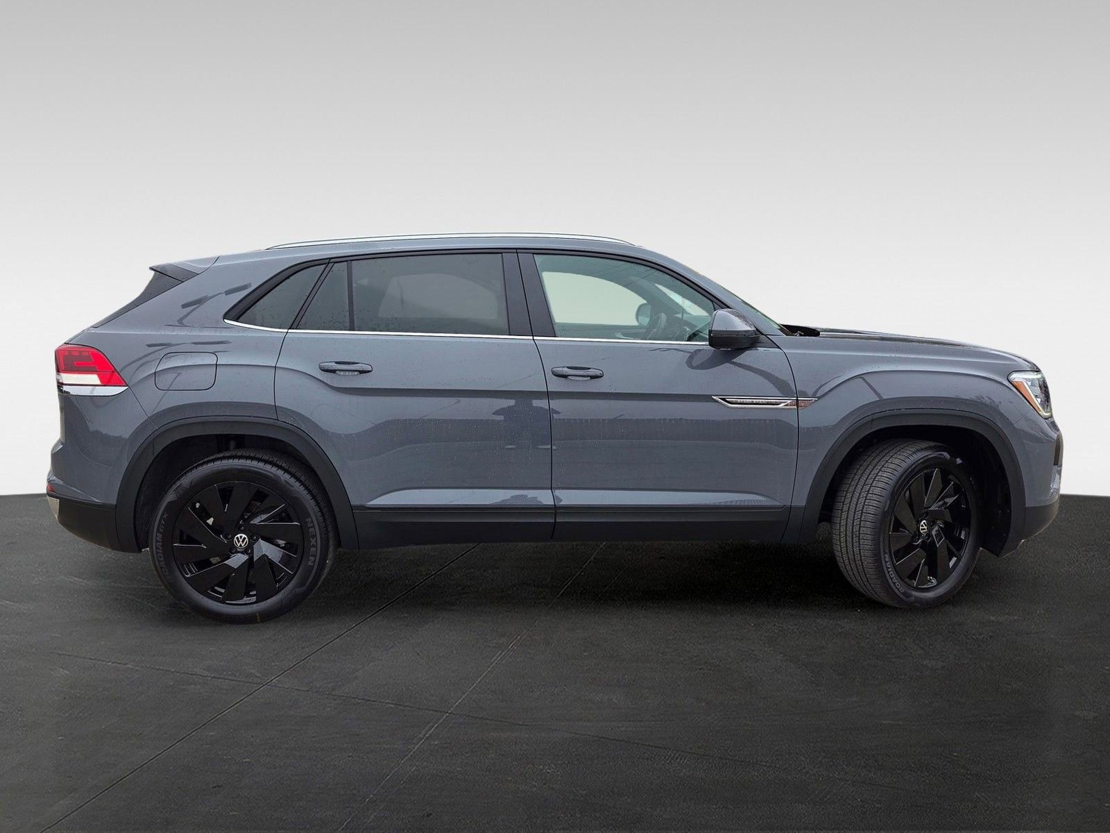 New 2026 Volkswagen Atlas Cross Sport SE image 4