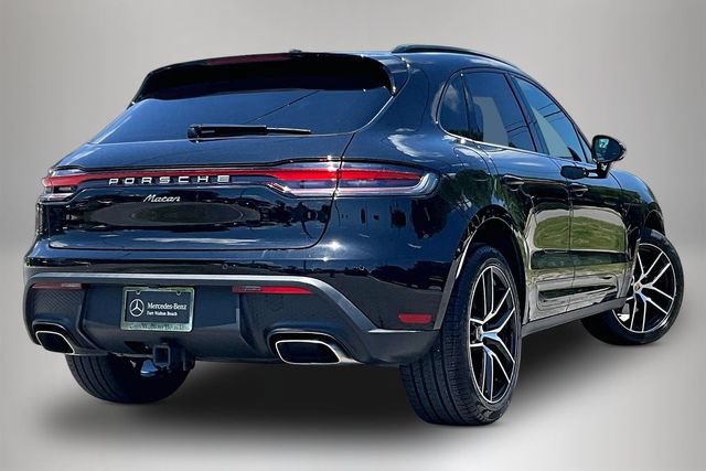 Used 2025 Porsche Macan AWD/4WD image 4
