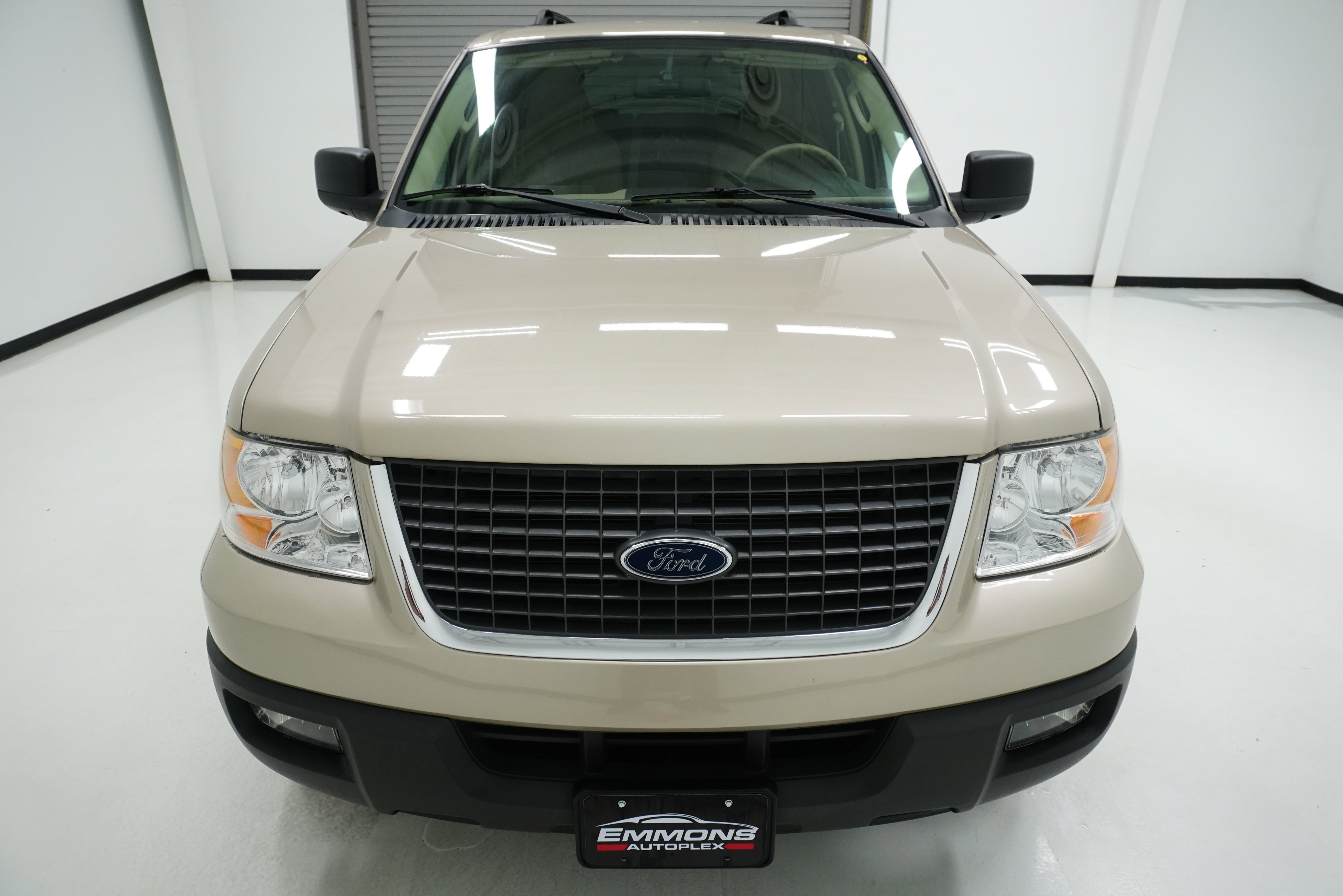 Used 2006 Ford Expedition XLT RWD image 2
