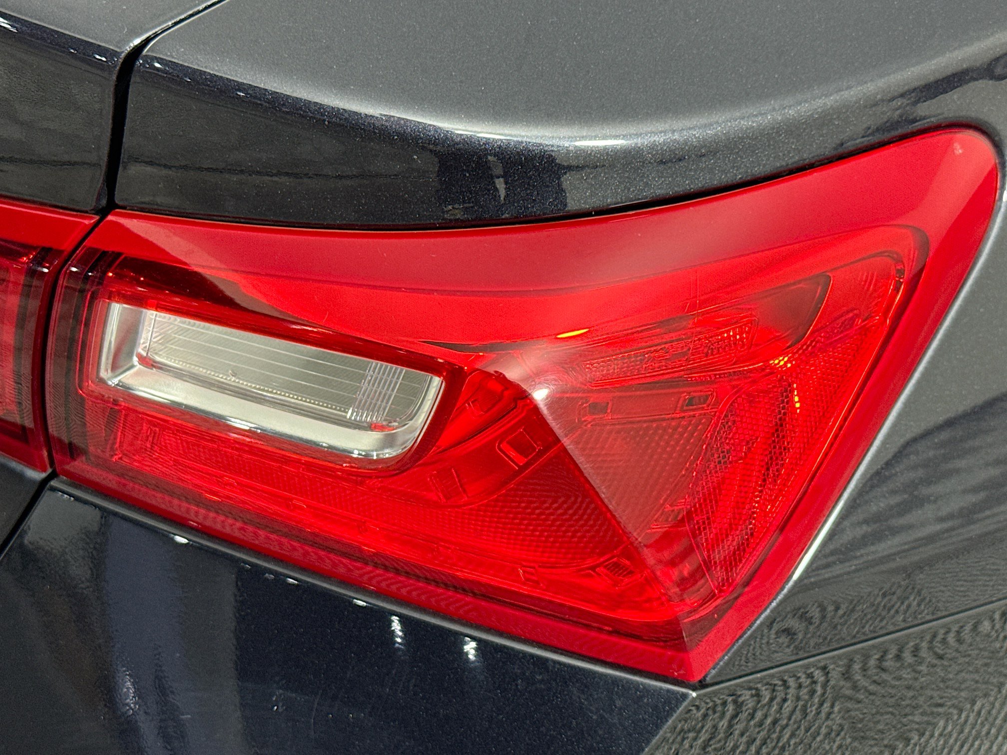 Used 2023 Chevrolet Malibu LT FWD image 33