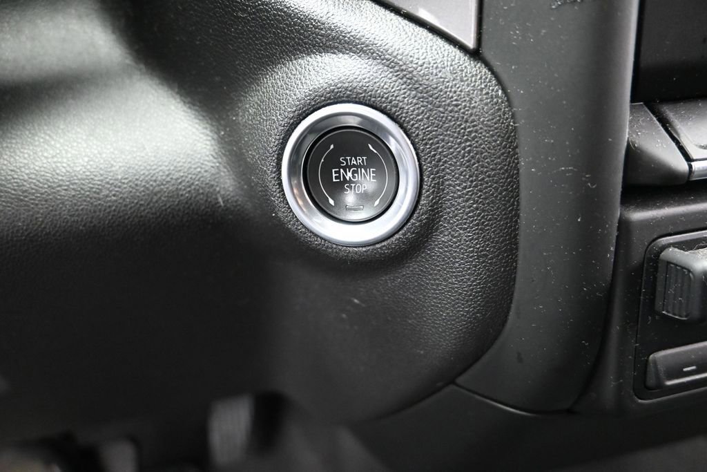 Used 2024 Chevrolet Silverado 1500 Custom w/ Turbomax Blackout Package RWD image 16