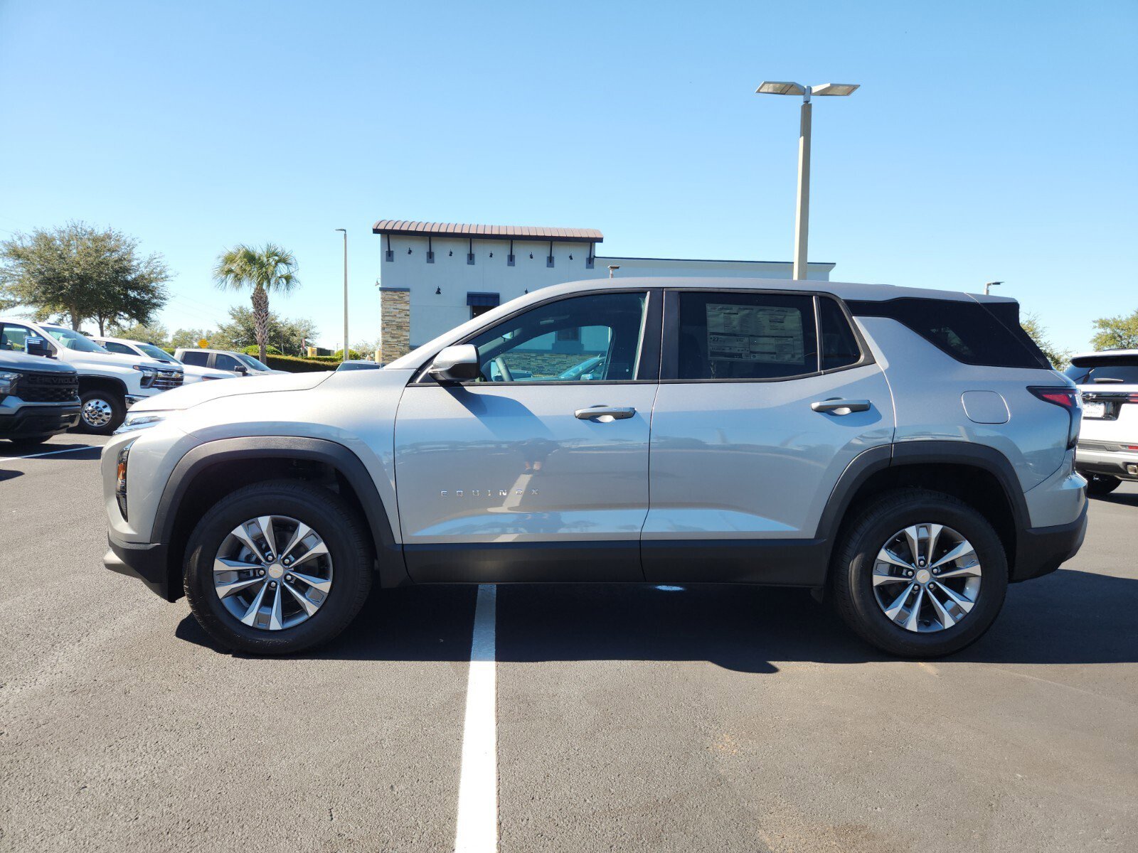 New 2026 Chevrolet Equinox LT image 3