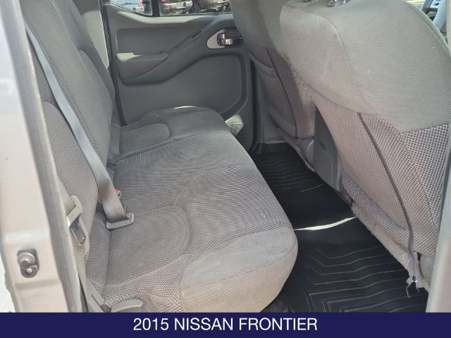 Used 2015 Nissan Frontier SV w/ SV Value Truck Package AWD/4WD image 19
