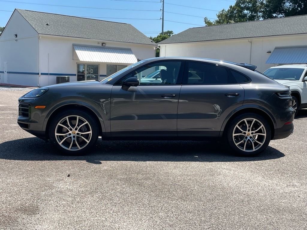 Used 2024 Porsche Cayenne Coupe image 29