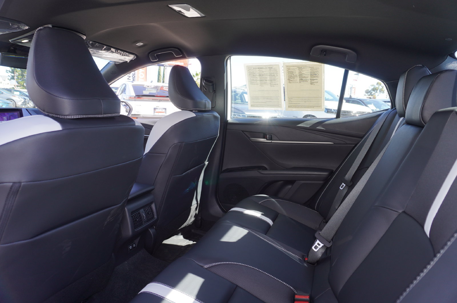 Used 2026 Toyota Camry SE FWD image 8