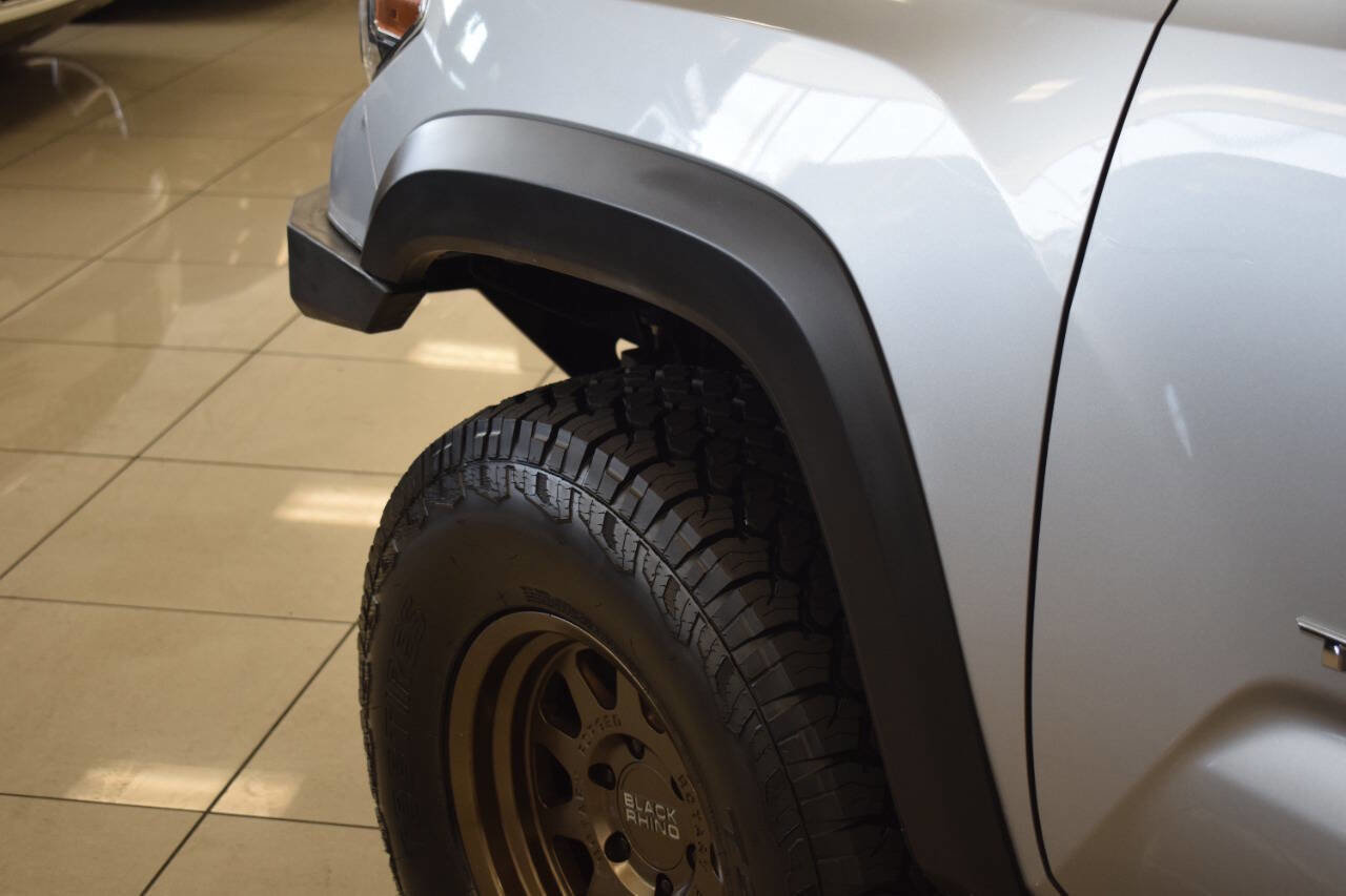 Used 2017 Toyota Tacoma TRD Off-Road image 22