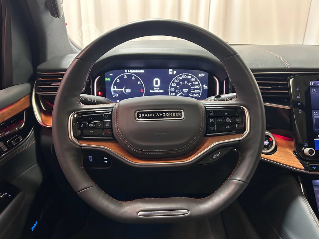 Used 2024 Jeep Grand Wagoneer Series III AWD/4WD image 9