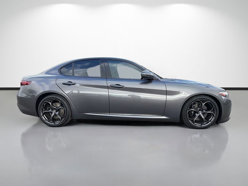 Used 2018 Alfa Romeo Giulia Ti Sport w/ Quick Order Package 22U Sport image 2