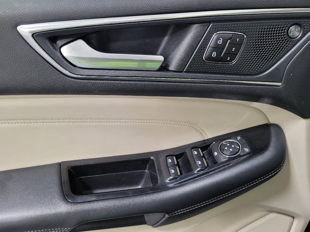 Used 2019 Ford Edge Titanium w/ Equipment Group 301A image 27