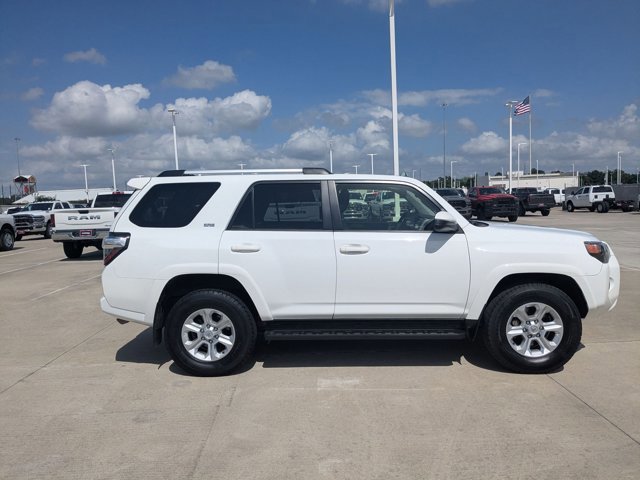 Used 2024 Toyota 4Runner SR5 AWD/4WD image 4