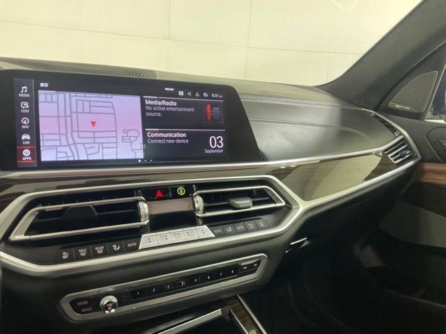 Used 2020 BMW X7 M50i w/ Dynamic Handling Package AWD/4WD image 13