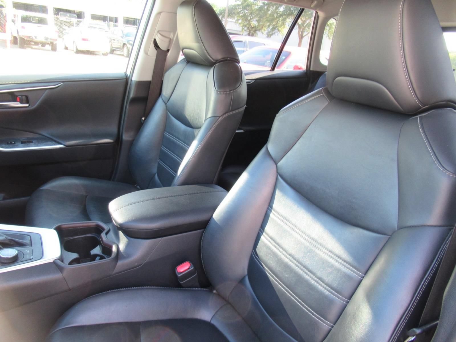 Used 2019 Toyota RAV4 Limited AWD/4WD image 20